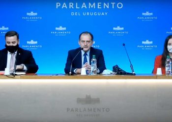 Manini Ríos:“es una buena señal” que se hable de las víctimas de la guerrilla