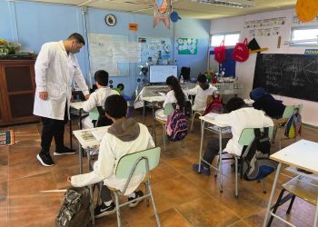 Maestro rural gana Premio ReachingU al docente uruguayo