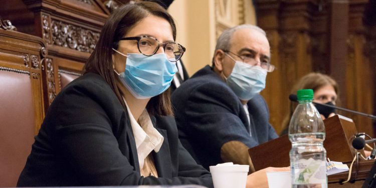 Diputados aprobó piloto que busca radicar médicos en el interior profundo