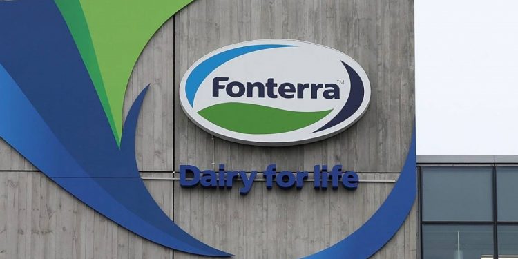 Fonterra sigue ajustando a la baja pero mantiene su promedio por encima de agosto de 2019
