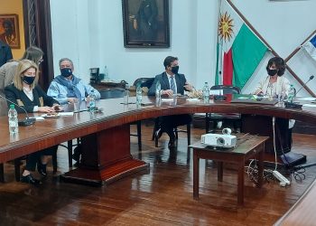 Mattos: La crisis marítima y de contenedores puede afectar las exportaciones e importaciones de Uruguay