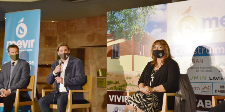 Mevir lanzó plan de viviendas de madera en Rivera