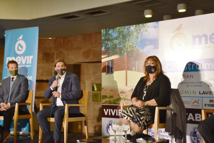 Mevir lanzó plan de viviendas de madera en Rivera