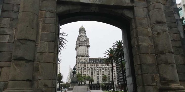 Palacio Salvo: Un referente de Montevideo que inicia su restauración
