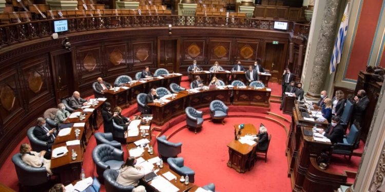 Parlamento aprobó el Día del Autismo y la Campaña de Prevención del Suicidio Adolescente