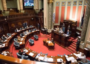 Interpelación: moción de la coalición incluye solicitud de adenda y creación de unidad reguladora