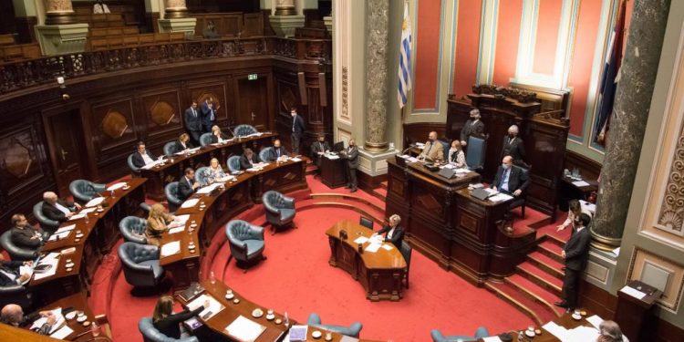Interpelación: moción de la coalición incluye solicitud de adenda y creación de unidad reguladora