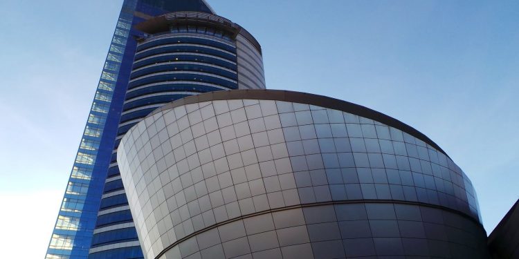 Pedido informes sobre oferta de servicios a través de líneas de Antel