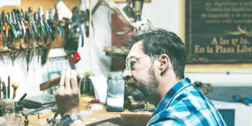 Claudio Pereyra, escultor y orfebre