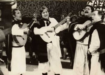 De viejos cantores orientales