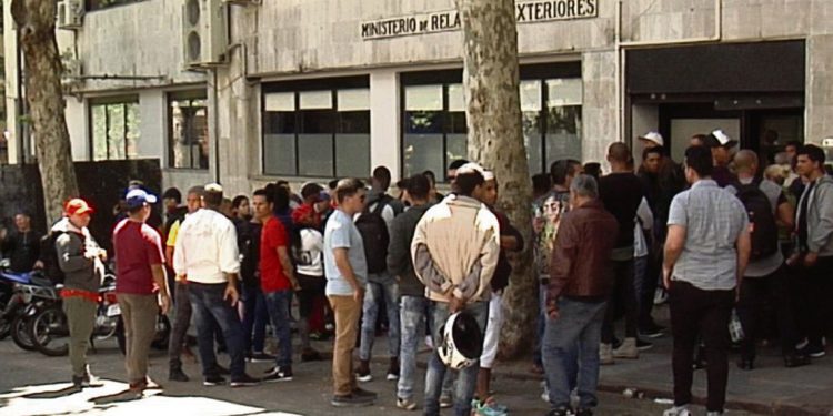 Proyecto de ley busca sacar del “limbo” a ciudadanos legales