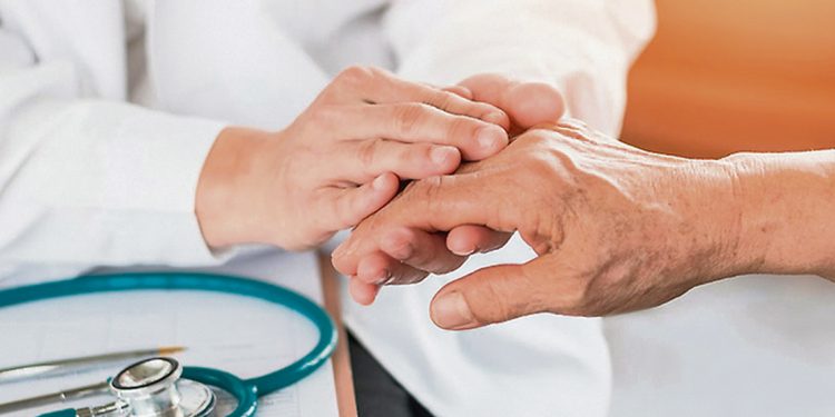 Plantean potenciar los programas de atención para los adultos mayores