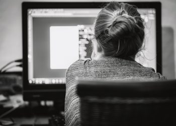 Según encuesta el 71% de las empresas trabajarán en formato híbrido