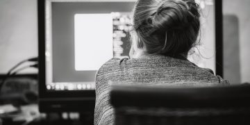 Según encuesta el 71% de las empresas trabajarán en formato híbrido