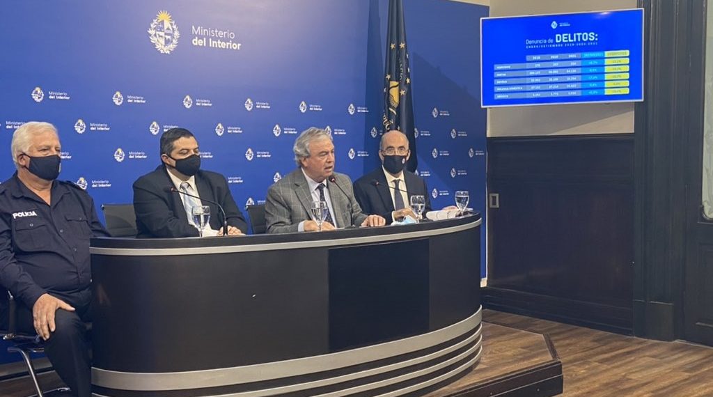 “Los delitos continúan bajando”, dijo el ministro del Interior al presenta las cifras actualizadas