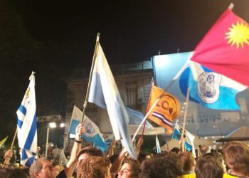 Encuesta MPC: Coalición Republicana supera al Frente Amplio en intención de voto