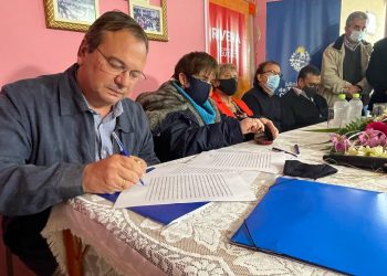 El ministro Falero firmó convenios en Rivera