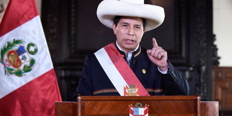 Perú: Gobierno busca ‘voto de confianza’ tras fisuras internas