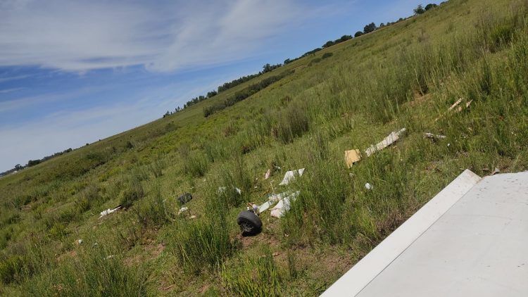 Aeronave “artesanal” cayó en Rivera. El piloto salvó su vida