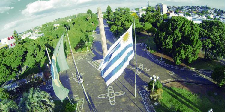 Ciudadanos de frontera: entre la inflación de Brasil y los costos de Uruguay