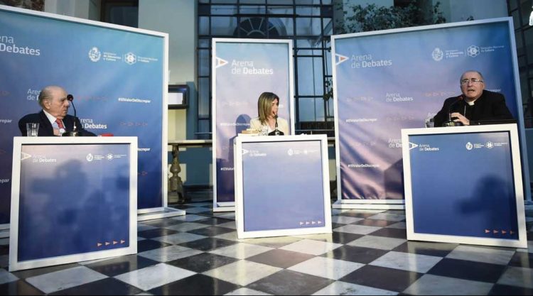 Sanguinetti y Sturla debatieron sobre liberalismo y jacobinismo