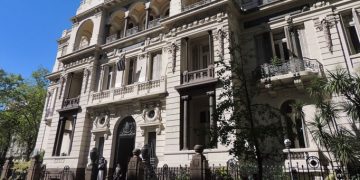 No tropezar tres veces con la misma piedra