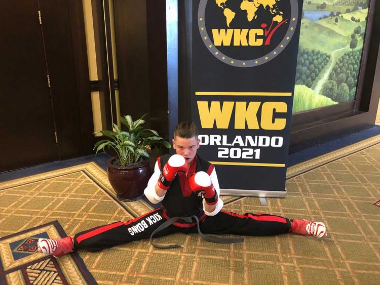 Dos jóvenes rochenses lograron dos medallas en Mundial de Kickboxing en EE.UU.