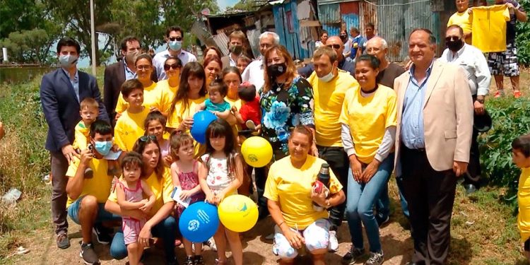 42 familias recibirán subsidio del MVOT para realojar asentamiento del Cerro