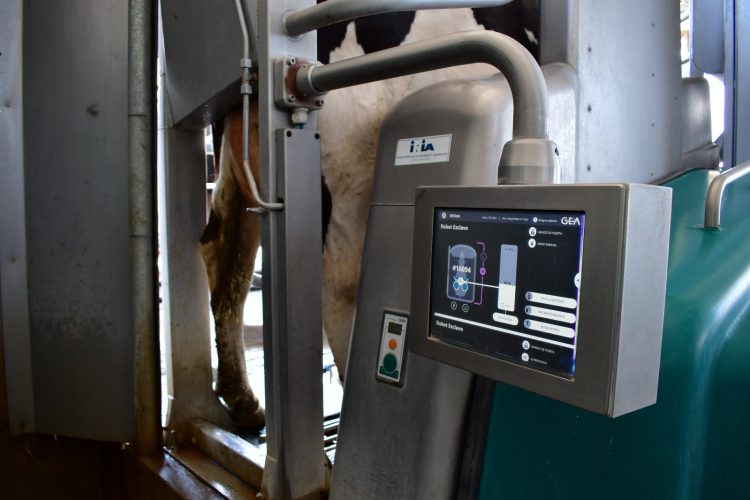 “No queremos que los jóvenes trabajen en el tambo porque no tienen otra opción, sino porque lo ven como una alternativa atractiva”