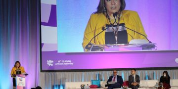 Ministra Moreira participa de la Asamblea sobre financiamiento de la vivienda