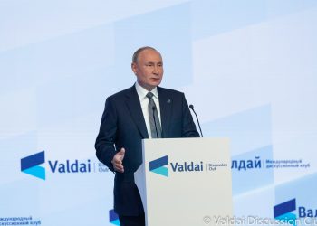 Putin defiende un mundo de valores tradicionales en Sochi