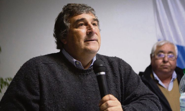 “Hace mucho que la izquierda nacional dejó de cuestionar a la banca internacional”