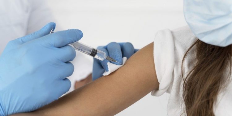 Recomiendan vacunar contra el COVID-19 a niños de 5 a 11 años