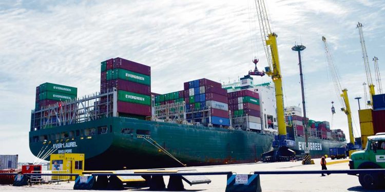El puerto oceánico: una necesidad política y económica