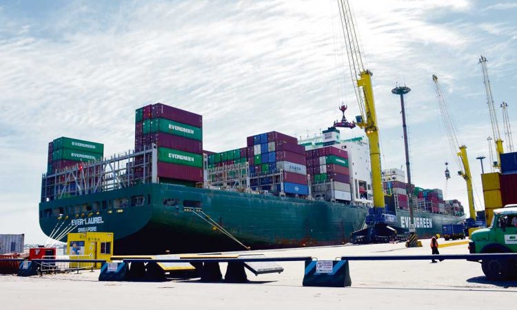 El puerto oceánico: una necesidad política y económica