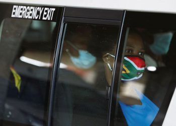 Países africanos repudian cierre de fronteras por variante ómicron