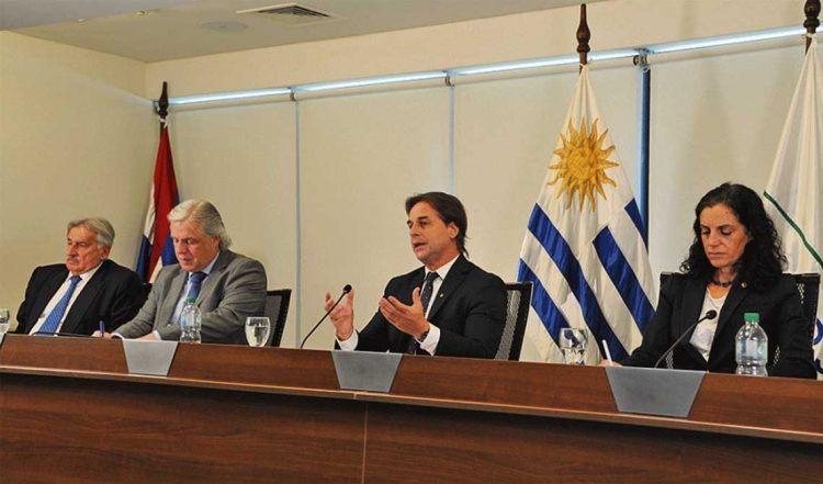 Gobierno uruguayo busca un “punto medio” en el Mercosur