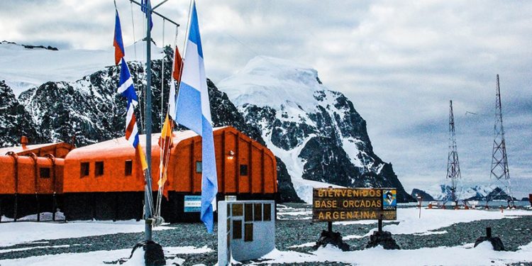 Chile y Argentina actualizan sus estrategias sobre la Antártida