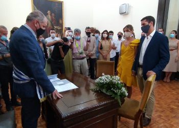 El intendente Guillermo López unió en matrimonio a Juan Luis e Irene inaugurando esta nueva facultad en el departamento de Florida