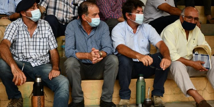 Manini Ríos: “Tenemos que frenar la erradicación de personas del campo”