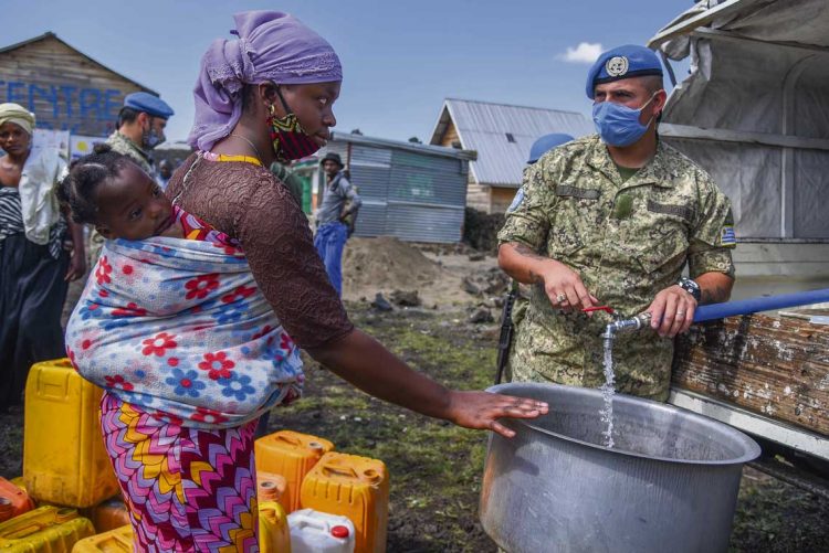 Nuevo libro apunta a “transmitir mejor” la experiencia de los uruguayos en las misiones de paz