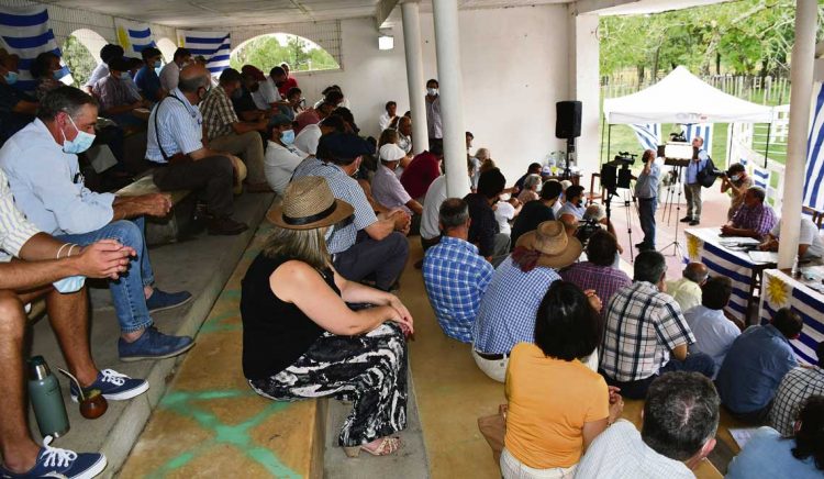 Nougué: “Debemos pensar en un modelo de desarrollo ambiental serio”