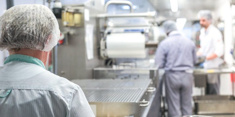 Reducción de contrabando favoreció a la industria de producción de alimentos del país