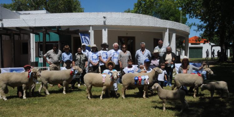 Ile de France realizó la primera Expo Nacional de la raza