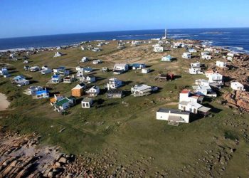 Saneamiento ecológico en Cabo Polonio y la costa de Rocha