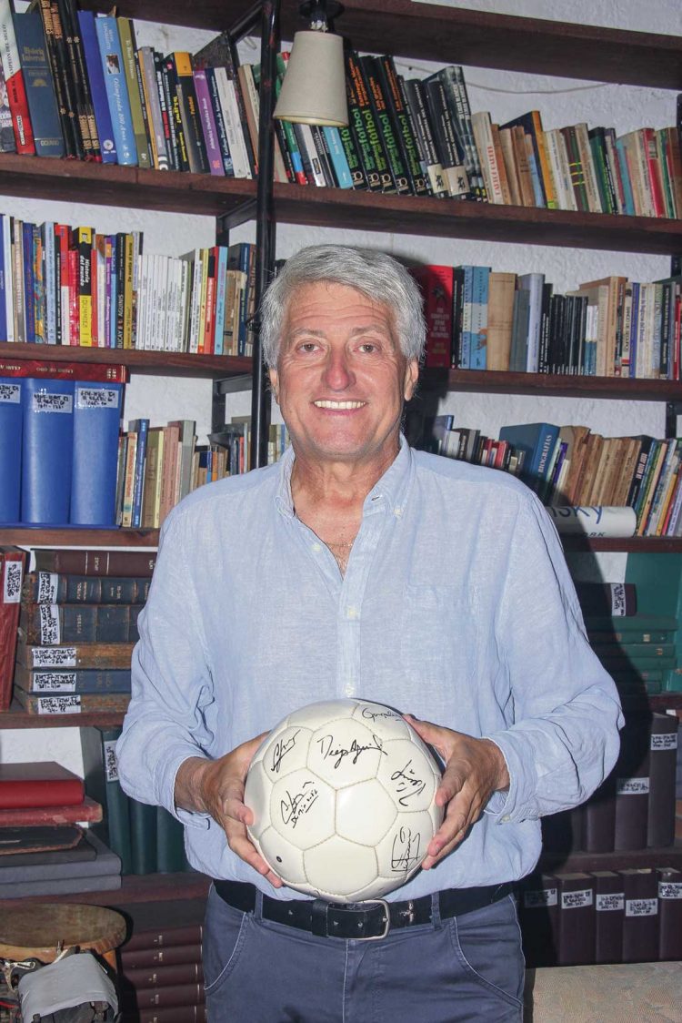 “Hace tiempo que Peñarol y Nacional deberían jugar el campeonato argentino”