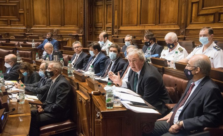 Parlamento y autoridades abordaron situación de los incendios forestales