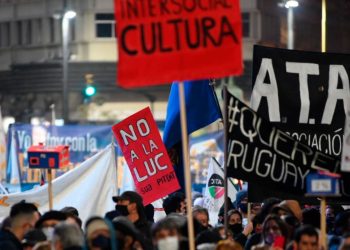 Los que están en contra de la LUC