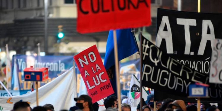 Los que están en contra de la LUC