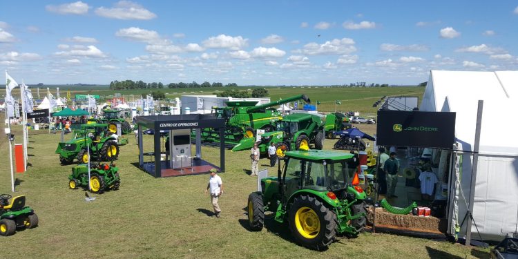 En Interagrovial “la maquinaria dejó de ser un fierro para ser una solución”